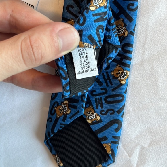 $150 Moschino Bear Logo Necktie Tie NWT - Picture 5 of 6